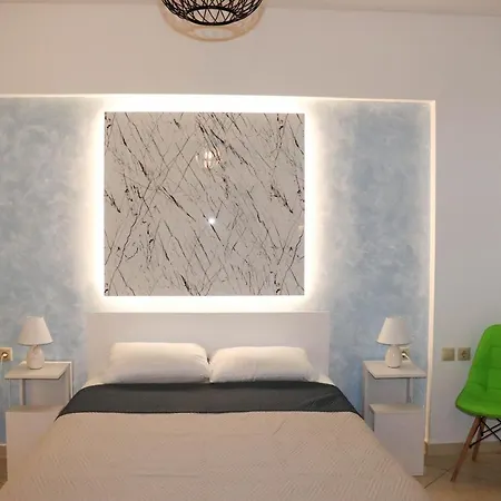 Апартаменти The Sky Yard Eclectic Rhodes City