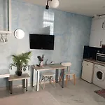 Apartment The Sky Yard Eclectic Rhodes City