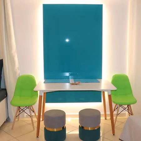 The Sky Yard Eclectic Apartment *