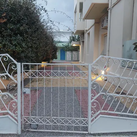 Apartment The Sky Yard Eclectic Rhodes City