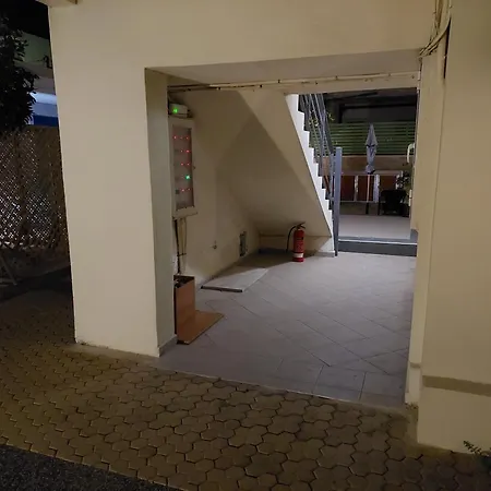The Sky Yard Eclectic Appartement Rhodes City