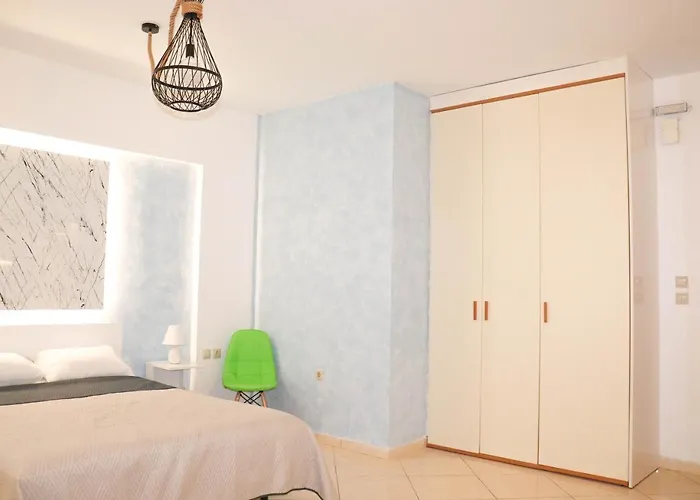 The Sky Yard Eclectic * Rhodes City