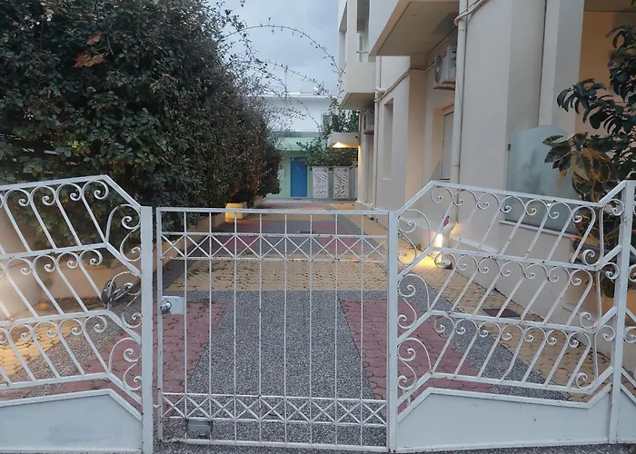 Daire The Sky Yard Eclectic Rhodes City