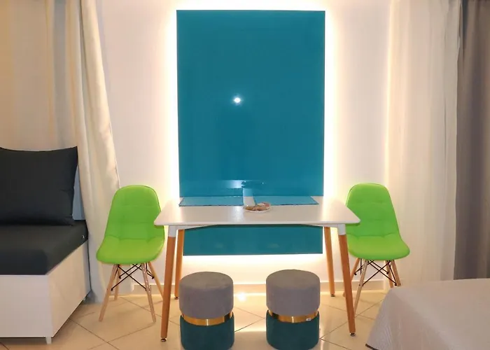 The Sky Yard Eclectic Apartment *