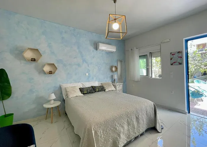 The Sky Yard Eclectic Apartment Rhodes City